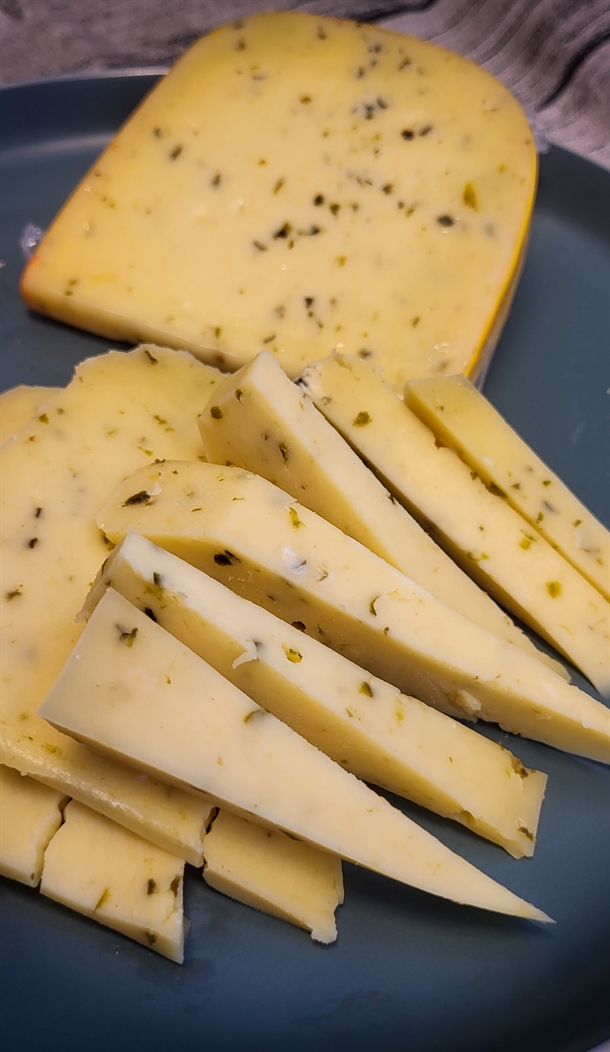 Gouda 48+ Jalapenos 225g STK